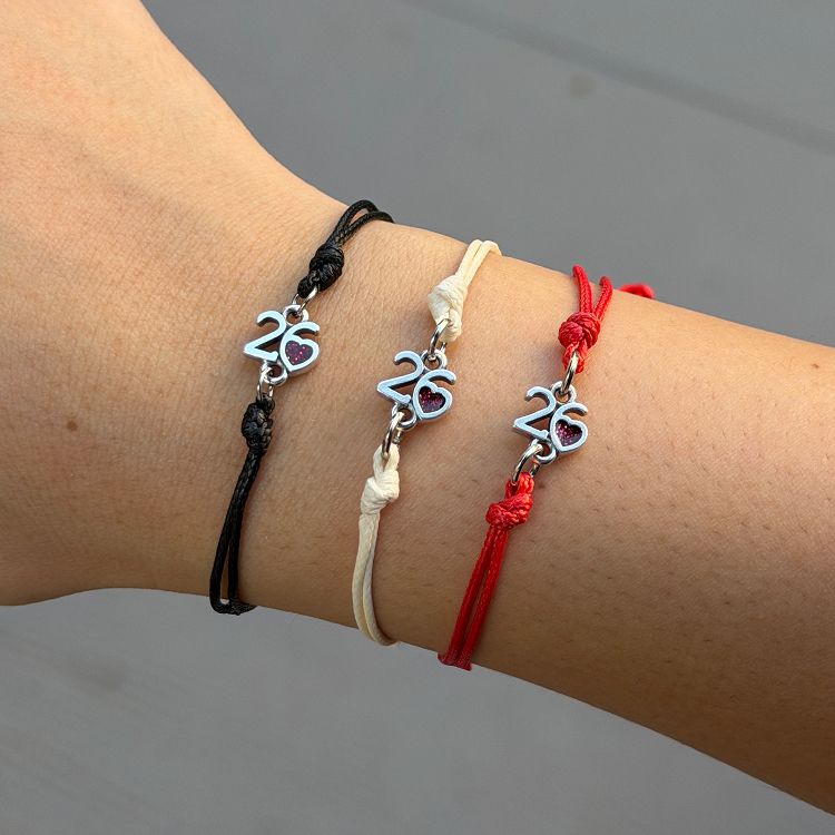 Βραχιόλι Γούρι 2026 Με Καρδιά Από Glitter AA21837