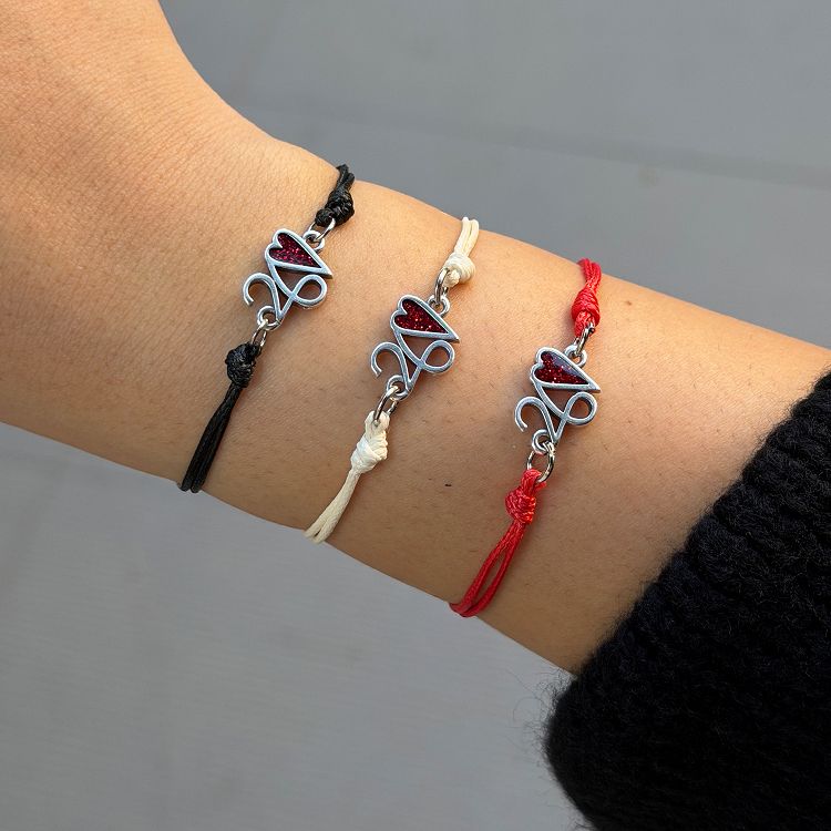 Βραχιόλι Γούρι 2026 Με Καρδιά Από Glitter AA21835