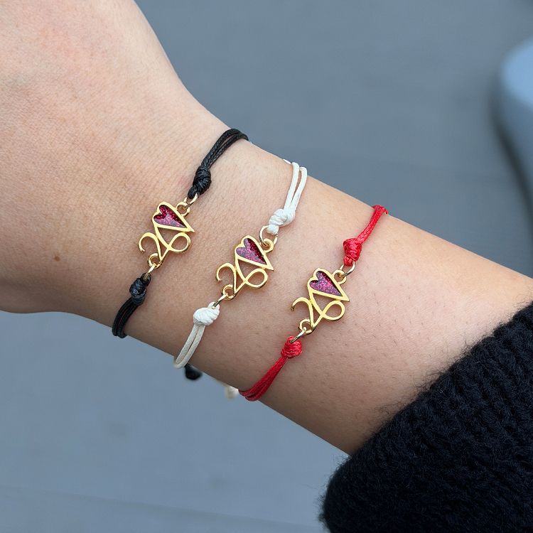 Βραχιόλι Γούρι 2026 Με Καρδιά Από Glitter AA21834