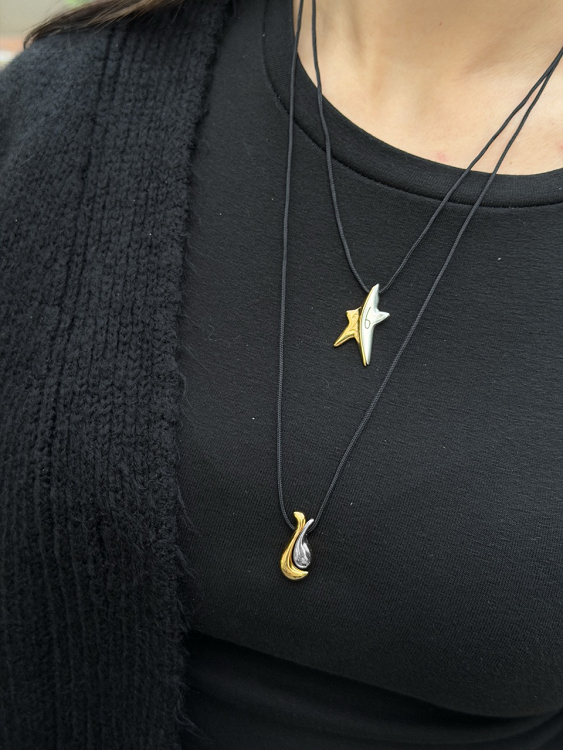 Κολίε Γούρι 2026 Επιχρυσωμένο  Σε Κορδόνι AA13744