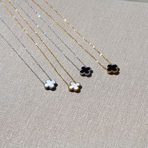 Κολιέ Λουλούδι Clover Λευκό Διπλής Όψης Από Ατσάλι MI12895