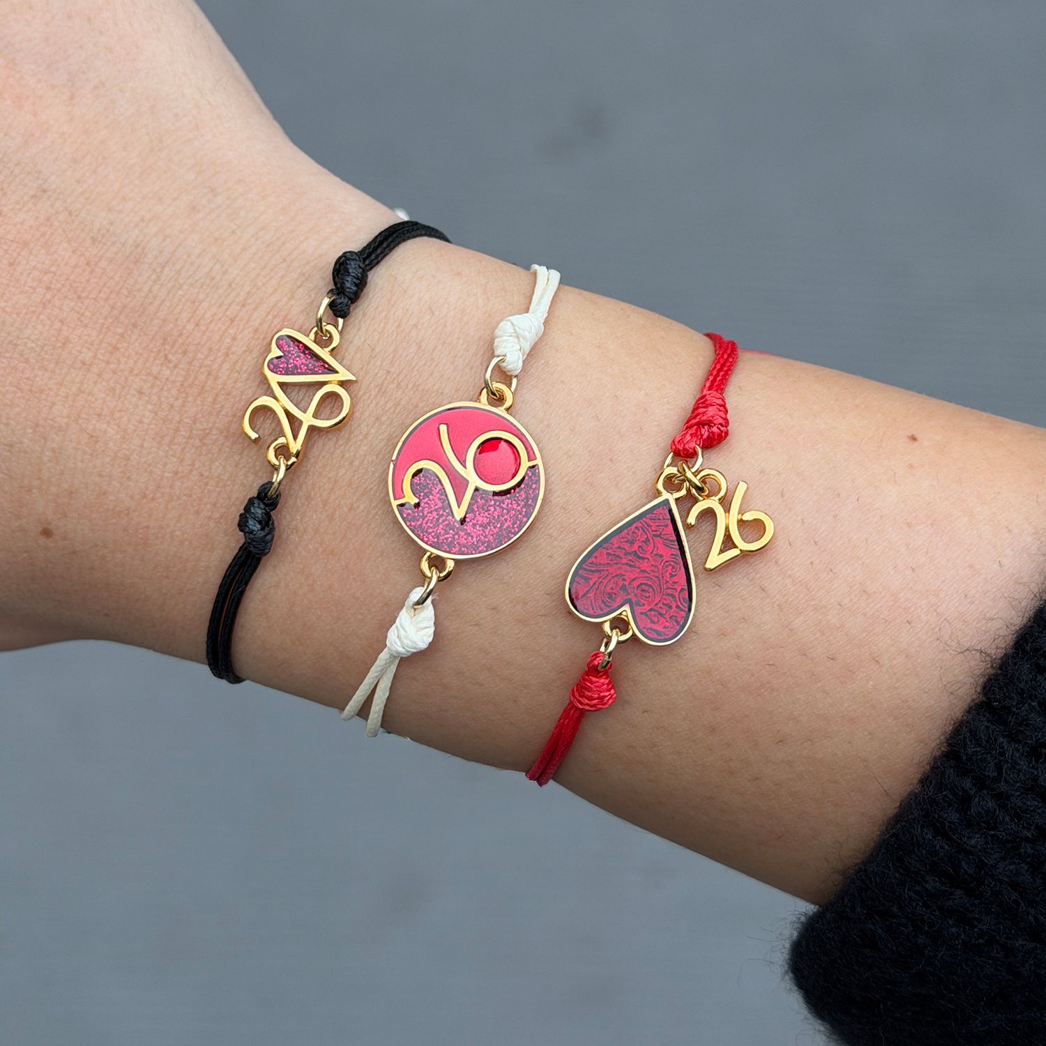 Βραχιόλι Γούρι 2026 Με Καρδιά Από Glitter AA21834