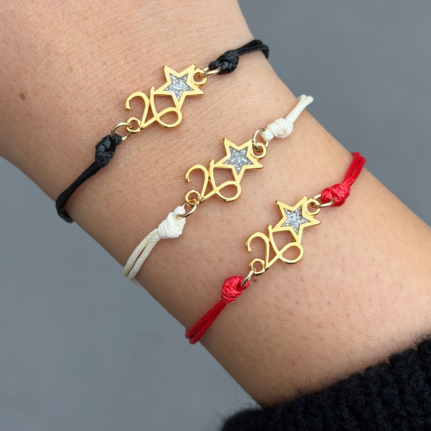 Βραχιόλι Γούρι 2026 Με Αστέρι Από Glitter AA21841