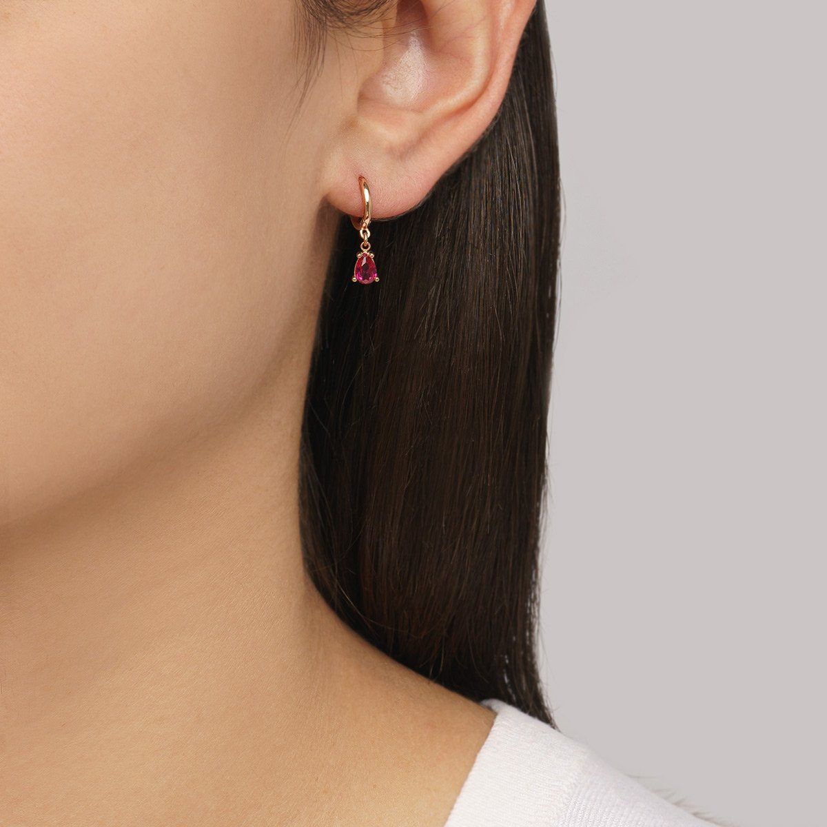 Μικρά κρικάκια απο ασήμι 925 με ροζ επιχρύσωμα και στοιχείο με κόκκινα ζιργκόν.S-28-KOKI-RG-85