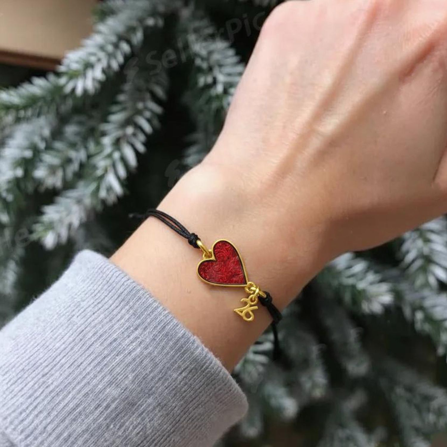 Βραχιόλι Γούρι 2026 Με Καρδιά Κόκκινη AA21843