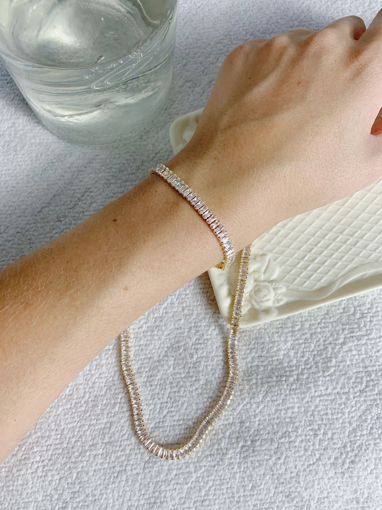 Βραχιόλι Ριβιέρα Από Ανοξείδωτο Ατσάλι Επιχρυσωμένο 24Κ Με Ορθογώνια Ζιργκόν MI25463